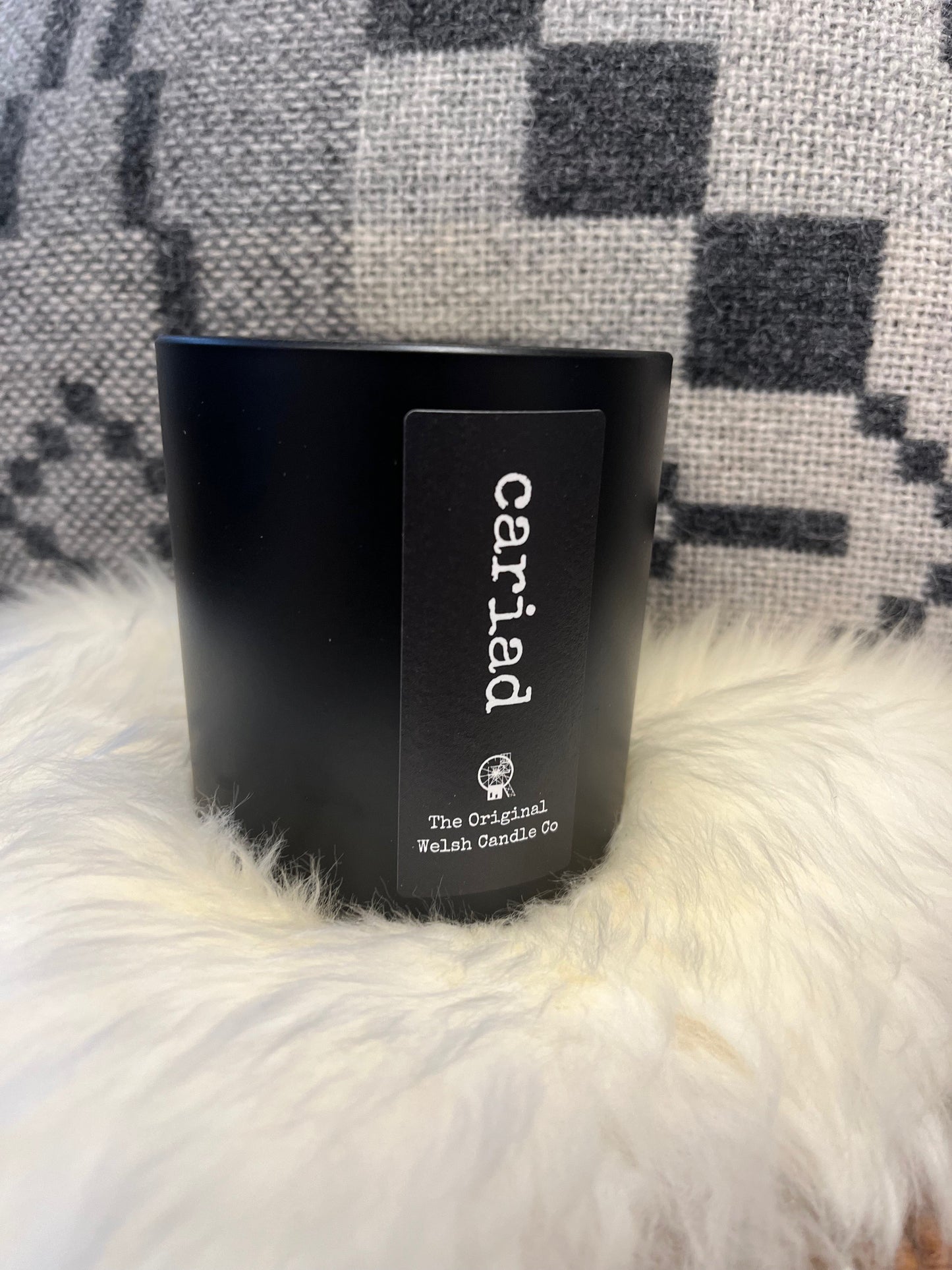 Cariad scented glass candle 30cl