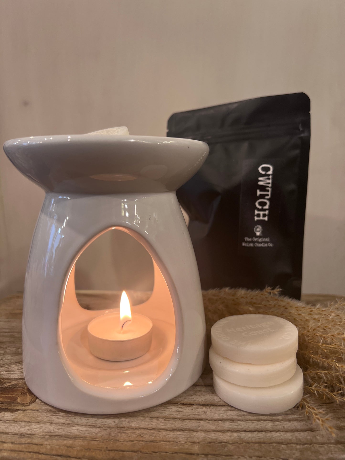 Cwtch wax melts - Rose & Oud