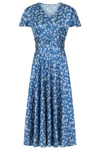 Pretty Silky dress  gorgeous detailing