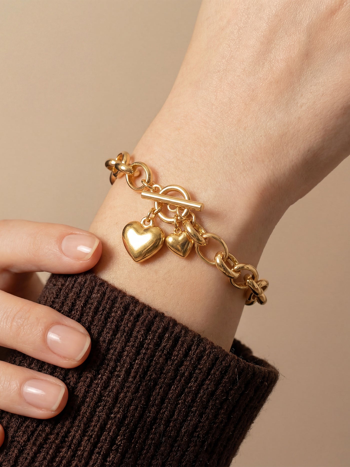 Gold coloured heart charm belcher bracelet