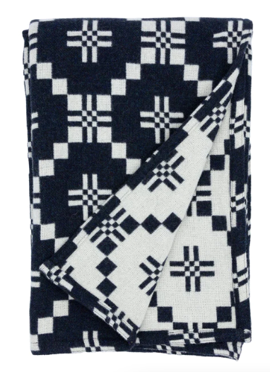 St David's Cross - Welsh Blanket 120cm x 200cm Black & White