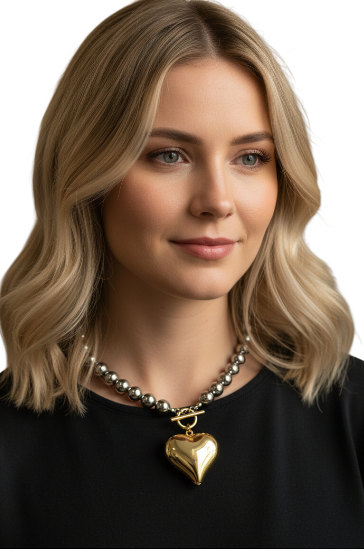 Chunky heart choker