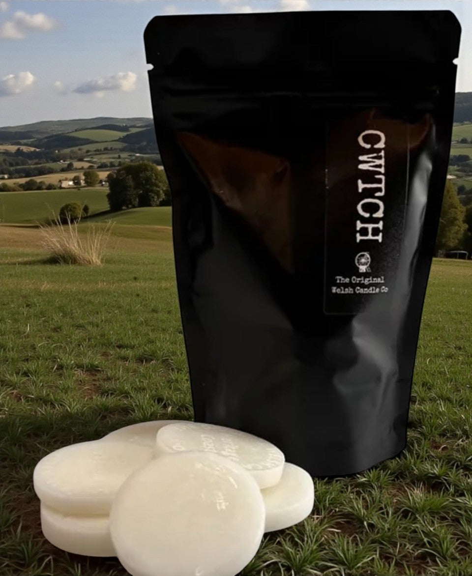 Cwtch wax melts - Rose & Oud