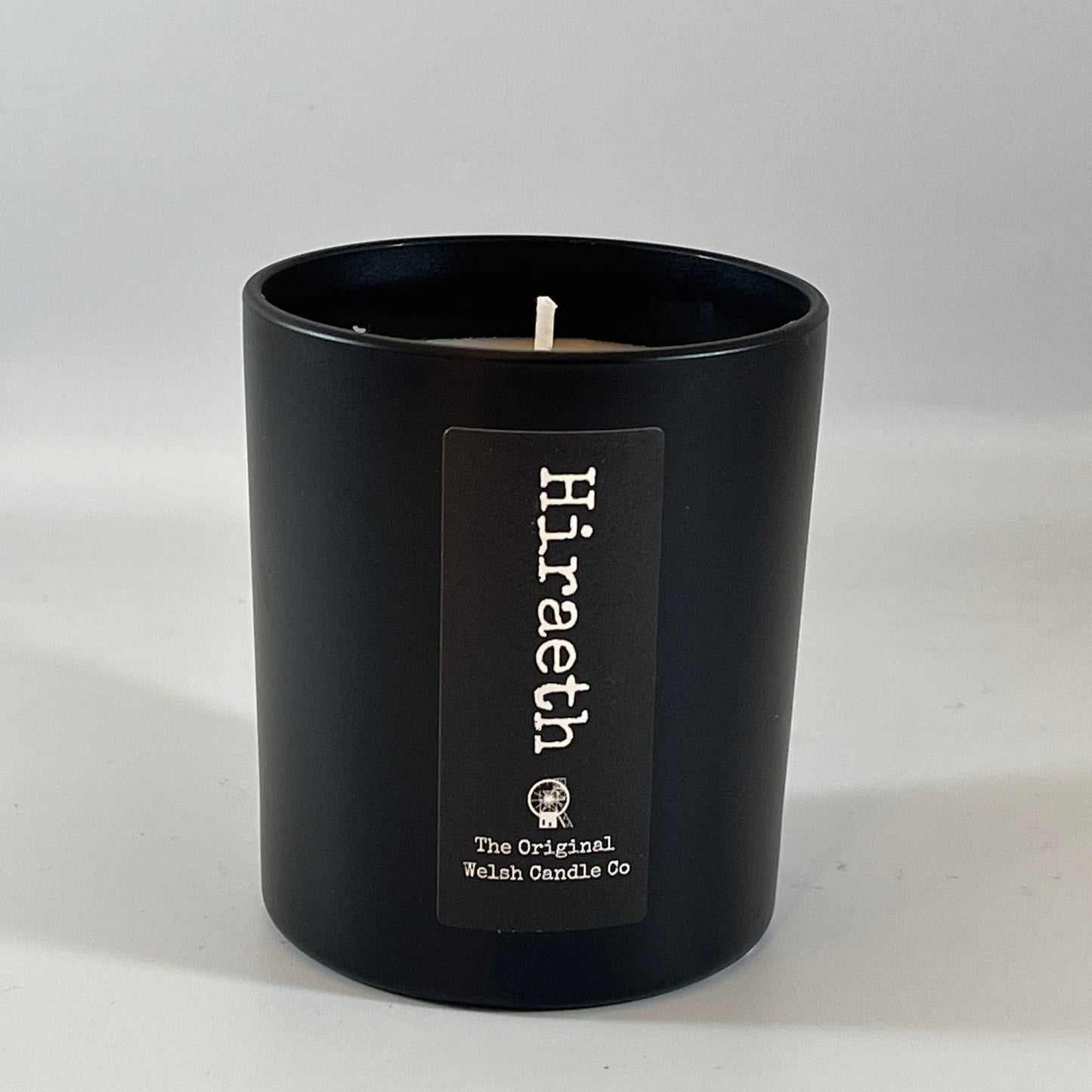 Hiraeth scented glass candle 30cl fragranced with Tonka Bean